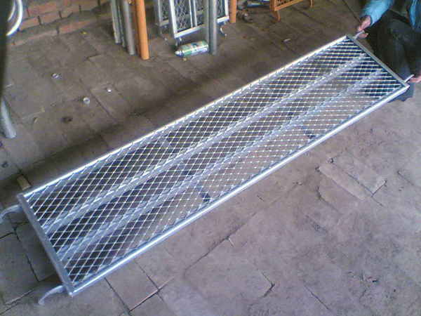 平臺腳踏網(wǎng) - 河北強(qiáng)佑金屬制品有限公司圖片2